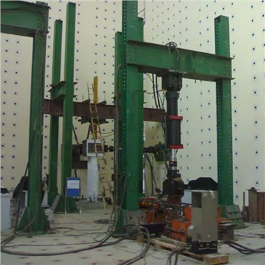 1000 nm kompiuterio valdymo sukimo bandymo aparatas